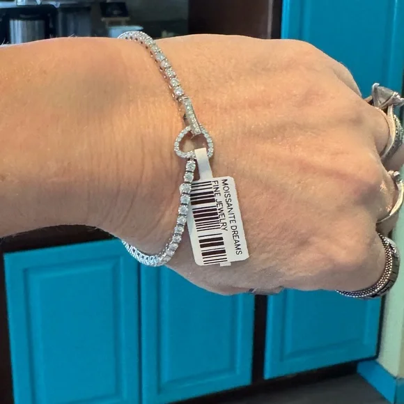 8 ctw moissanite heart clasp tennis bracelet - Picture 4 of 7